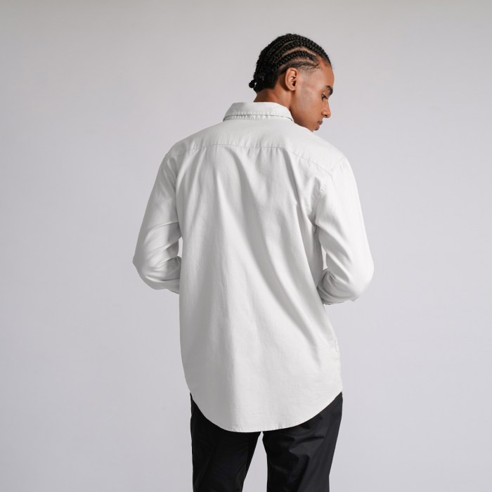 Men white long sleeve dress shirt